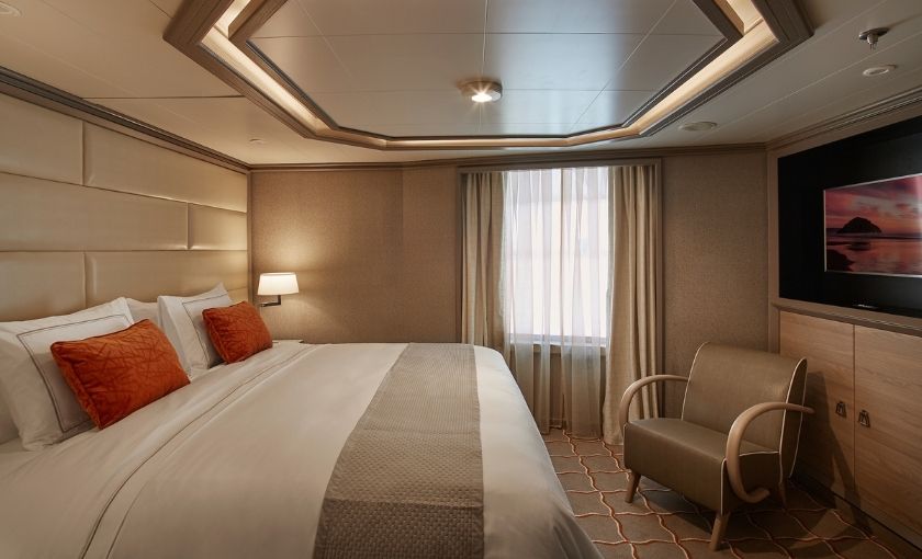 Silver muse royal suite