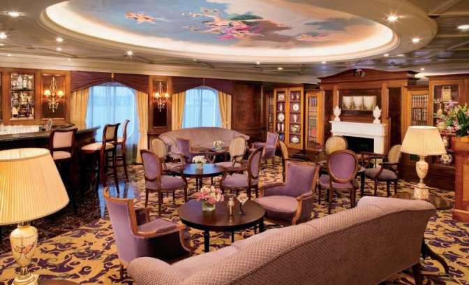 Een martinibar op de Azamara Journey van Azamara club cruises