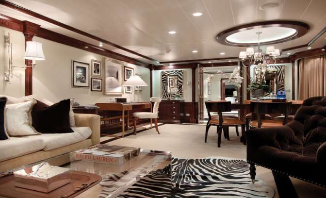 Luxe owner suite Marina