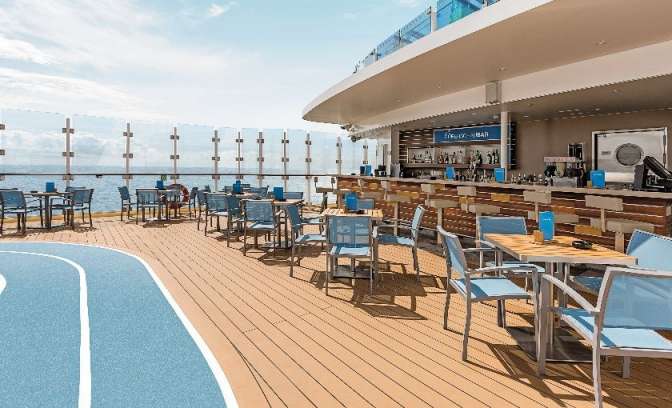 Mein Schiff 4 buitenbar